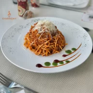 SPAGHETTI BOLOGNAISE